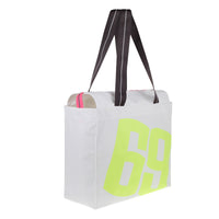 Strandtasche aus recyceltem Segeltuch, wasserabweisend & robust