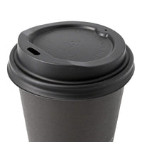 Becherdeckel aus CPLA Biokunststoff – kompostierbar, mit Trinkloch