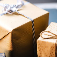 Geschenkpapier Set aus Recyclingpapier – Kraftpapier-Rollen