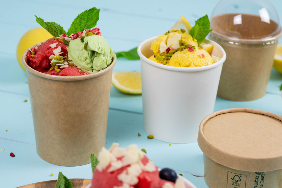 Dieselben Becher für Eis, Dessert und Bowls